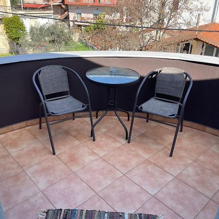Aretoysa Center Luxury Suites 2 Néa Péramos Dış mekan fotoğraf