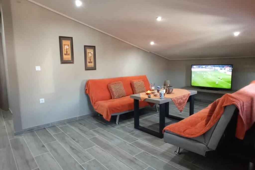 Aretoysa Center Luxury Suites 2 Néa Péramos Dış mekan fotoğraf