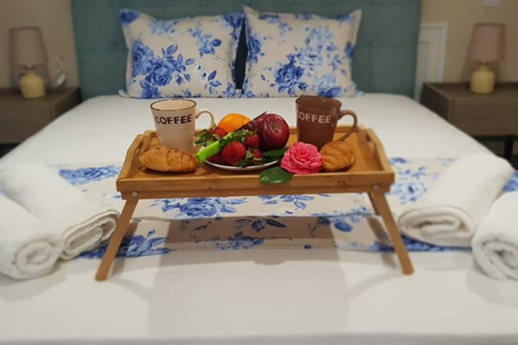 Aretoysa Center Luxury Suites 2 Néa Péramos Dış mekan fotoğraf